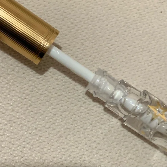 GUCCI Hydrating Plumping Lip Gloss Clear Color 117 Joslyn Clair EUC OBO - Picture 5 of 7